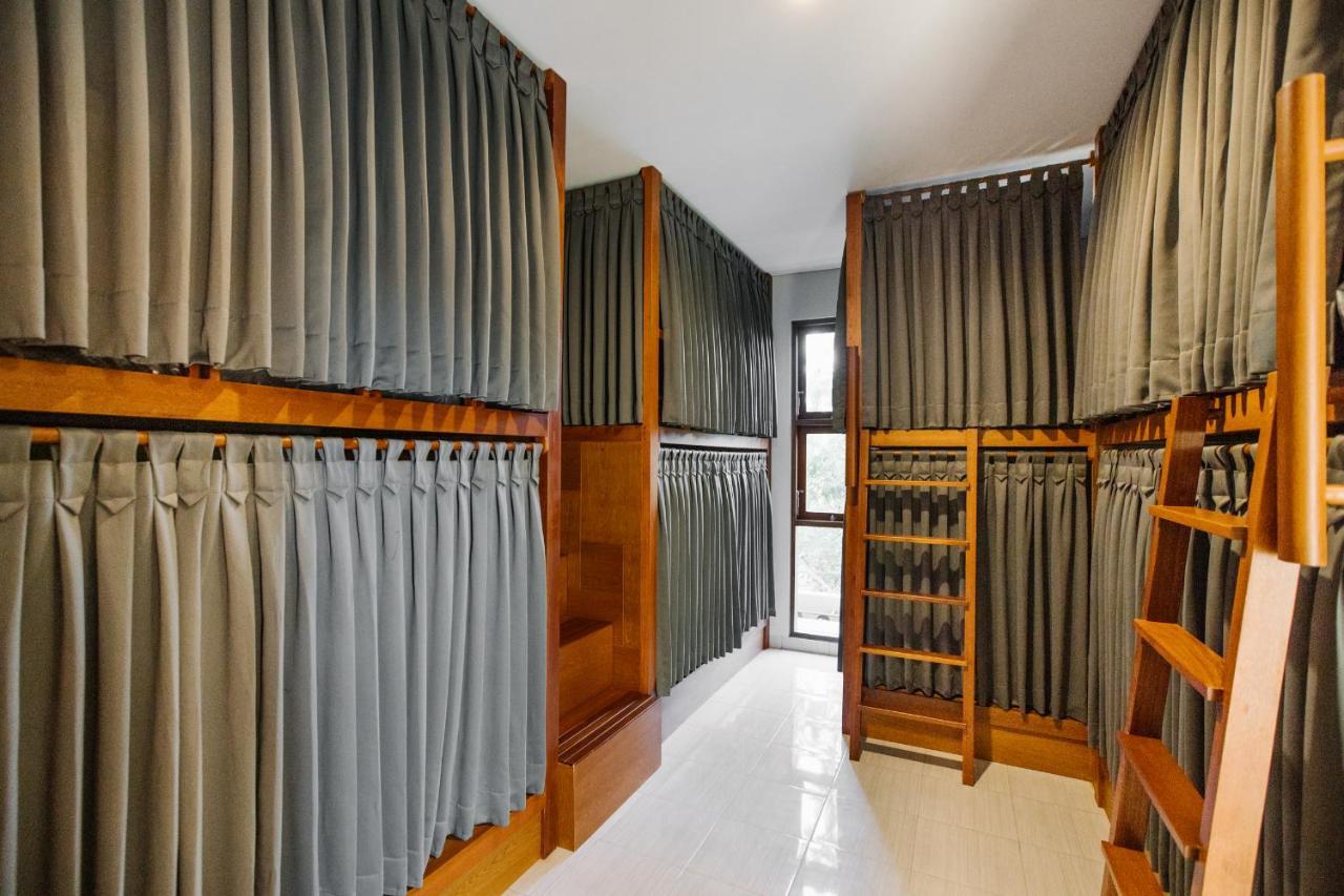 Vasudha Hostel Canggu Buitenkant foto