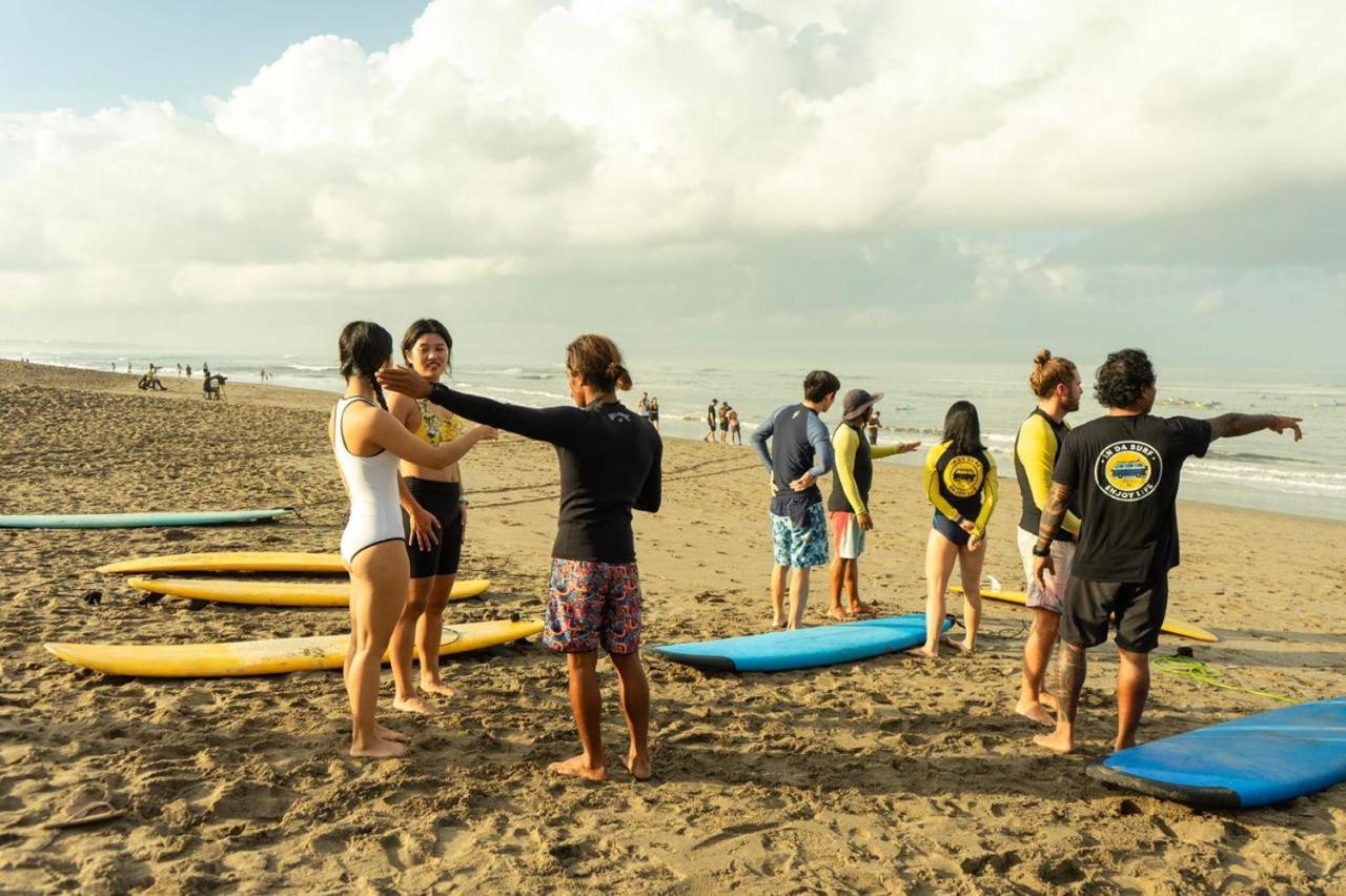 Vasudha Hostel Canggu Buitenkant foto